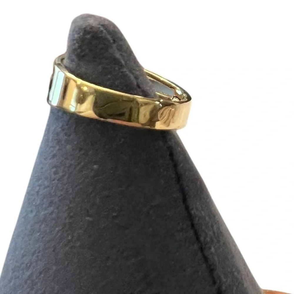 Vintage Triple Rhinestones Gold Tone Vented‎ Ring Size 7.75 Avon Classic Formal